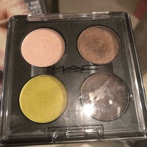 MAC “TEMPTING” EYESHADOW QUAD